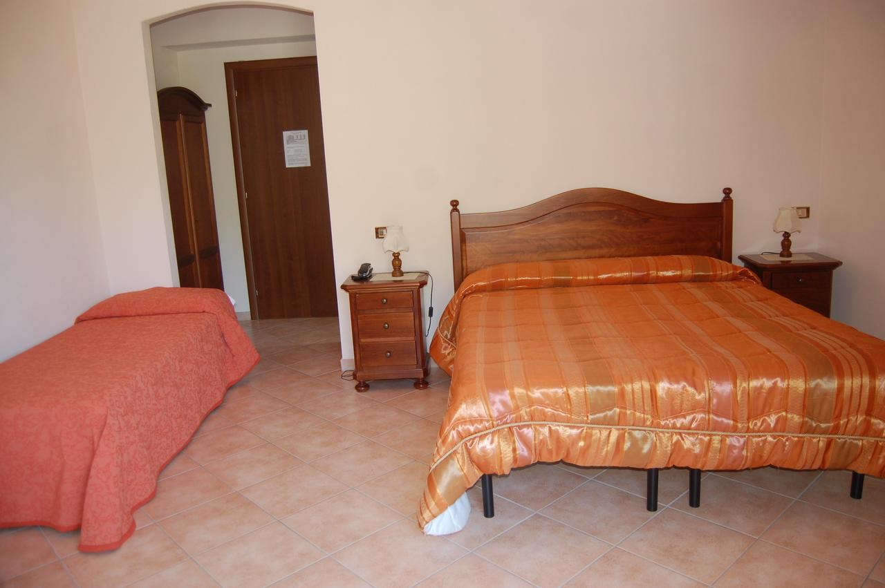B&B La Tana Dell'Orso Villalago Exterior photo