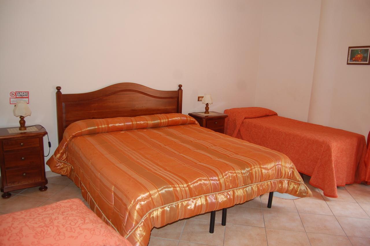 B&B La Tana Dell'Orso Villalago Exterior photo